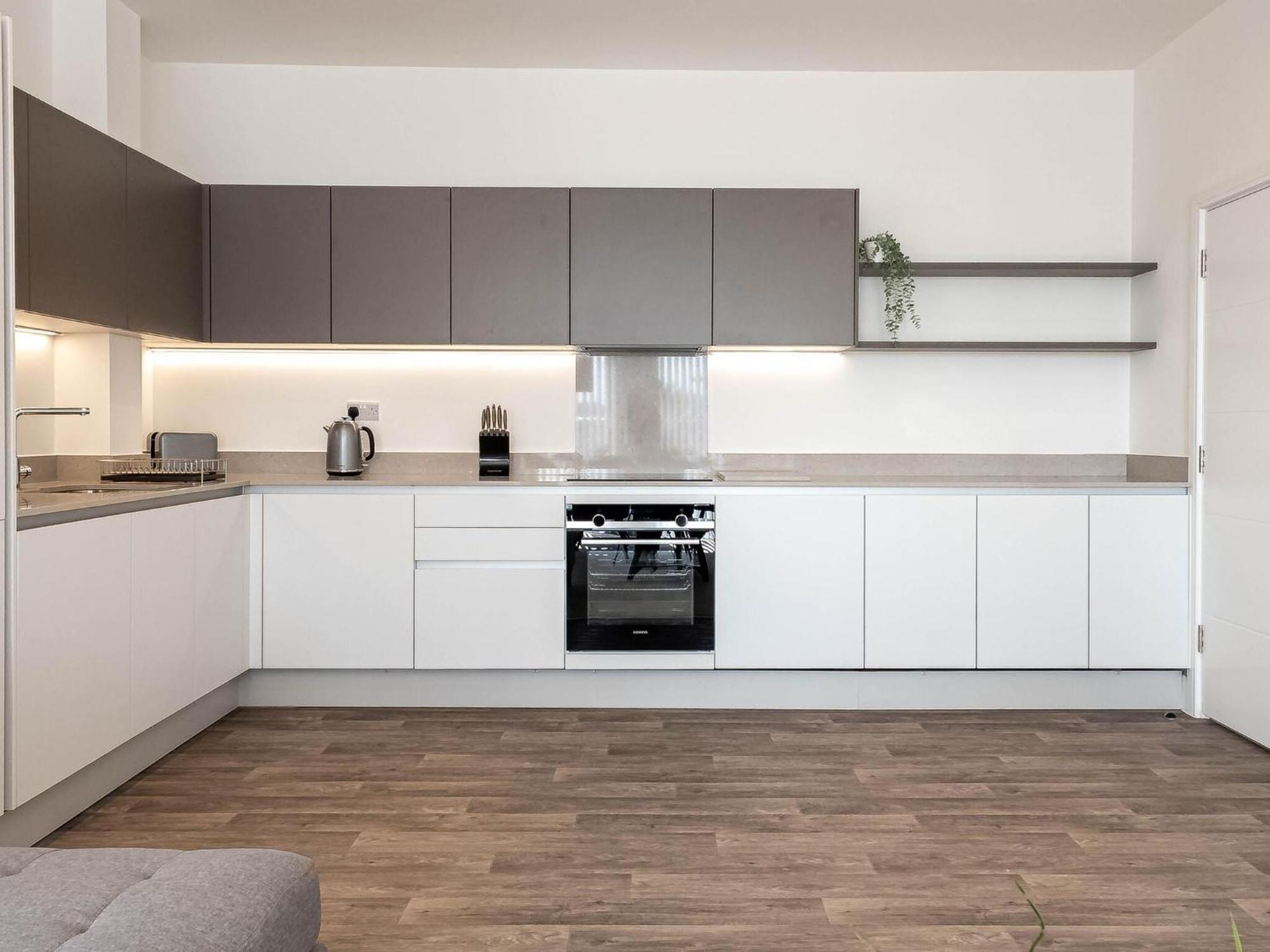 Modern Apartments With Balcony In Merton Near Wimbledon By Sojo Stay Mitcham Exterior foto
